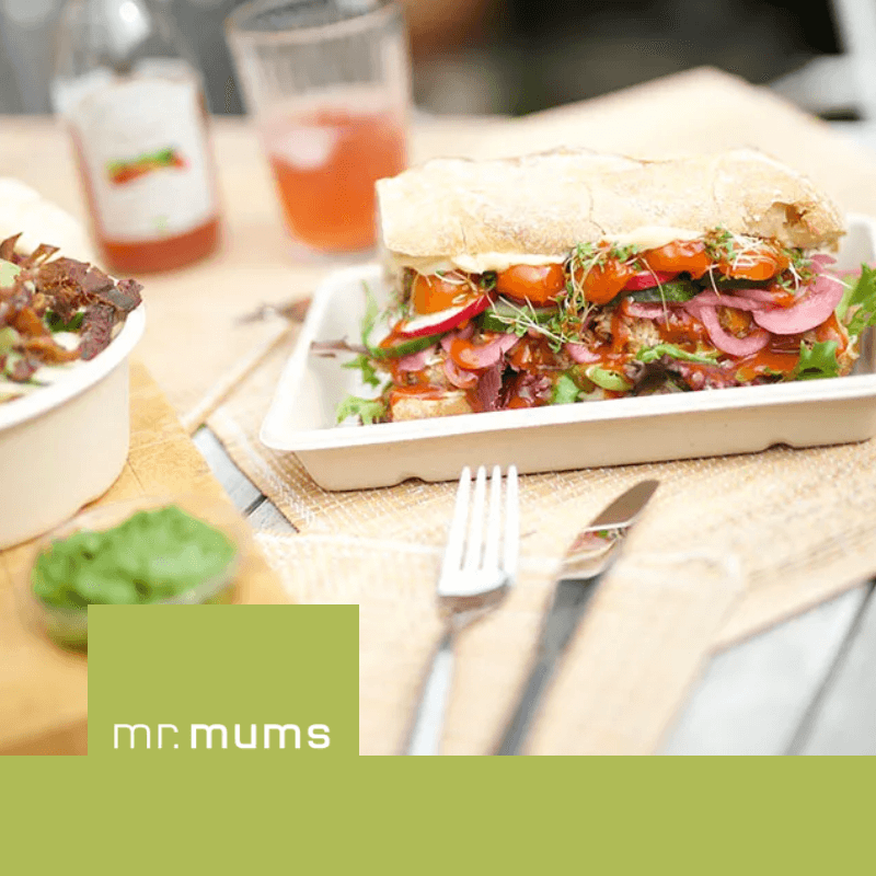Vegansk sandwich med friske grøntsager